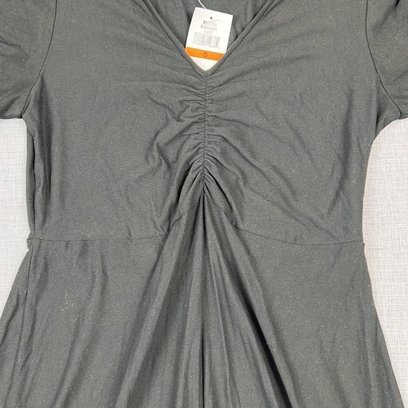 Planet Gold Black Ruched Fit and Flare Dress Juniors Size Small - Picture 4 of 6